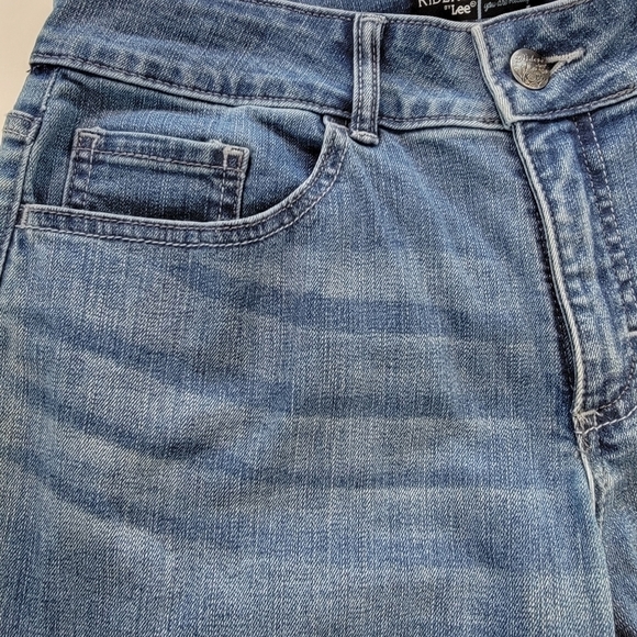 Lee Riders Midrise Medium Wash Boot Jeans Size 12P - Picture 4 of 12